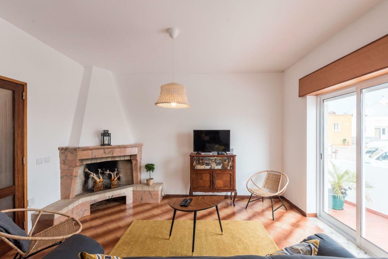 Lovelystay - 3 Bedroom Apartment In Vila Do Bispo Exteriör bild